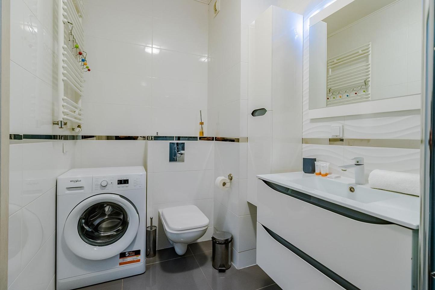 Family Apartment Zoliborz By Noclegi Renters 바르샤바 외부 사진